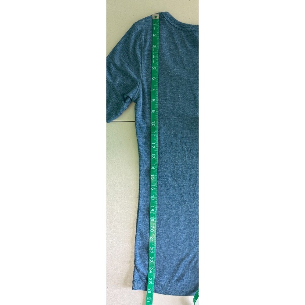 Women Blue Scoop Neck Short Sleeve Knit Top Fitted Basic Tee Minimalist Size Med - Picture 8 of 8